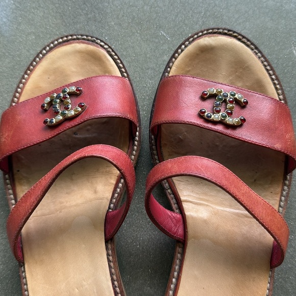 Chanel CC Logo Gladiator Sandals - Picture 8 of 13